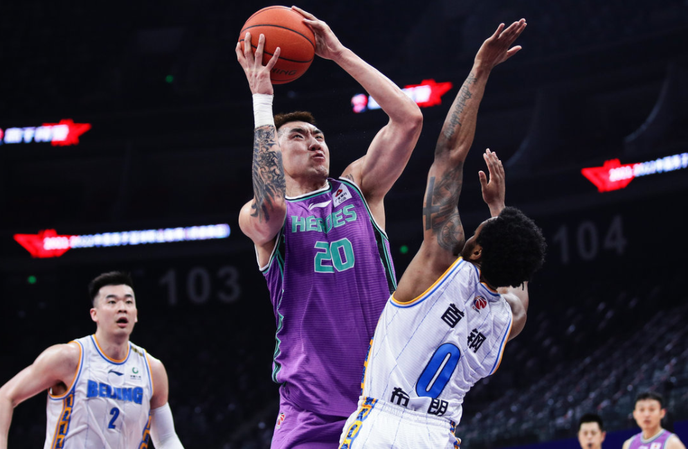 开云娱乐-里程碑夜！多特蒙德遗憾出局，社区盾窗口期刷纪录，底气十足，更衣室氛围转暖